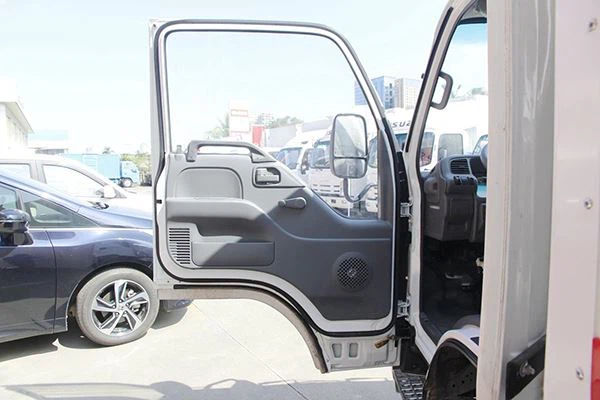 ISUZU EV100 Electric Truck 7