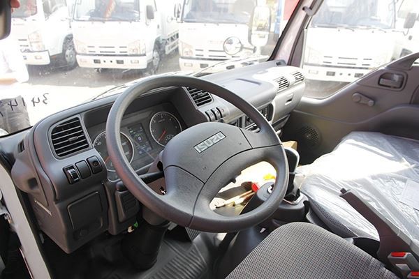 ISUZU EV100 Electric Truck 10