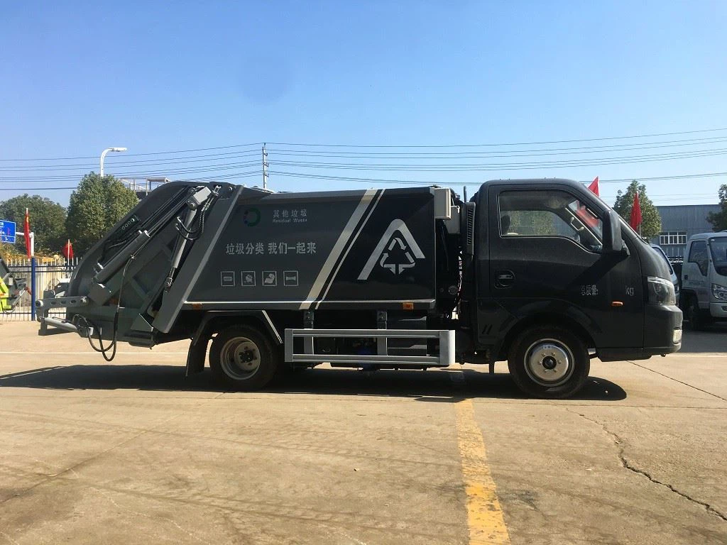 Bin Lifter Compact Garbage Truck (4).jpg