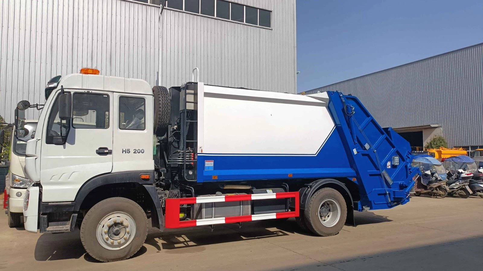 Municipal Waste Transfer Truck (4).jpg