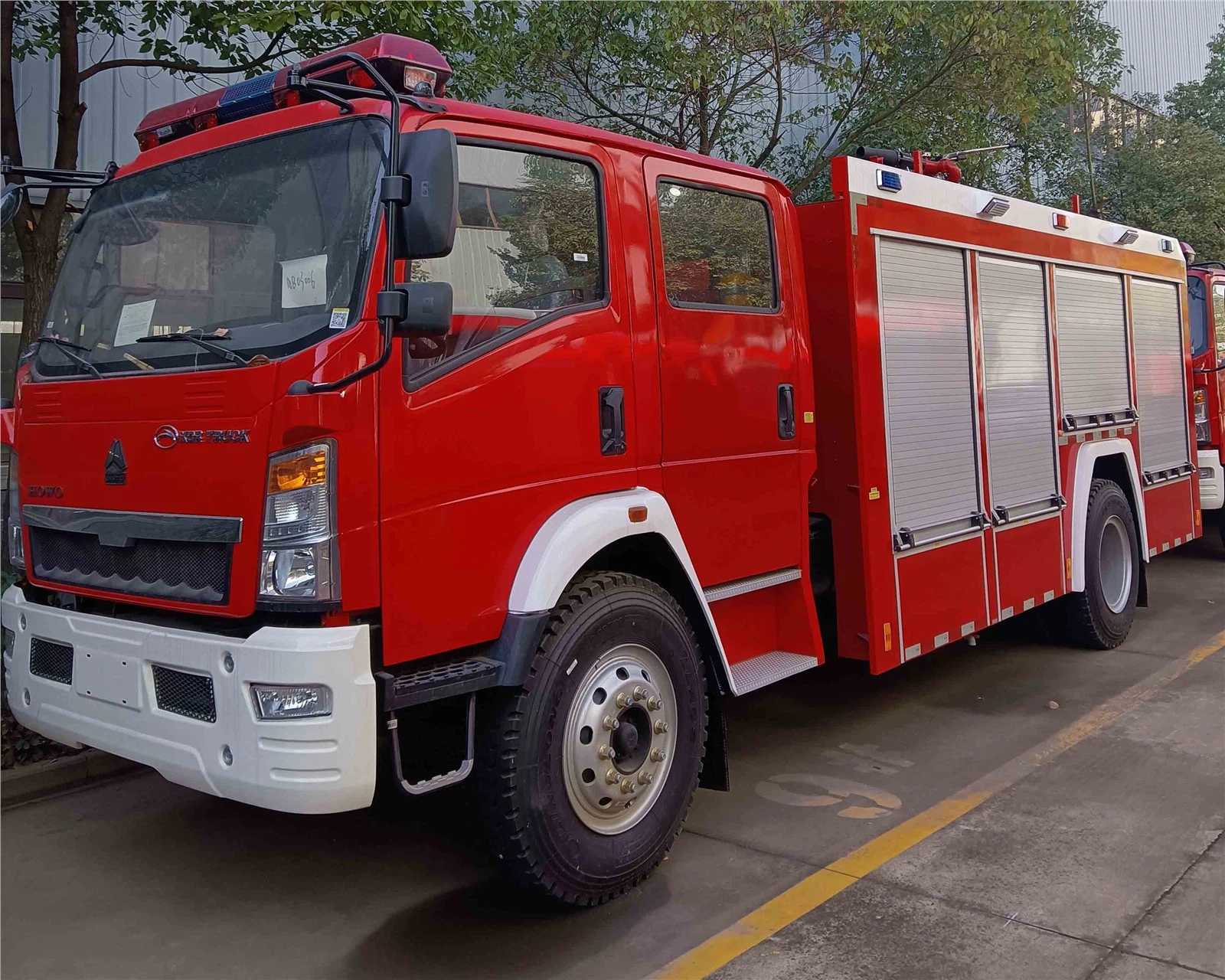 10 ton HOWO Fire Water Truck 2