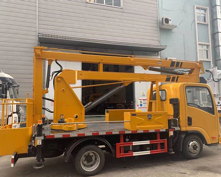 13m Articulated Sky Lift Truck 1