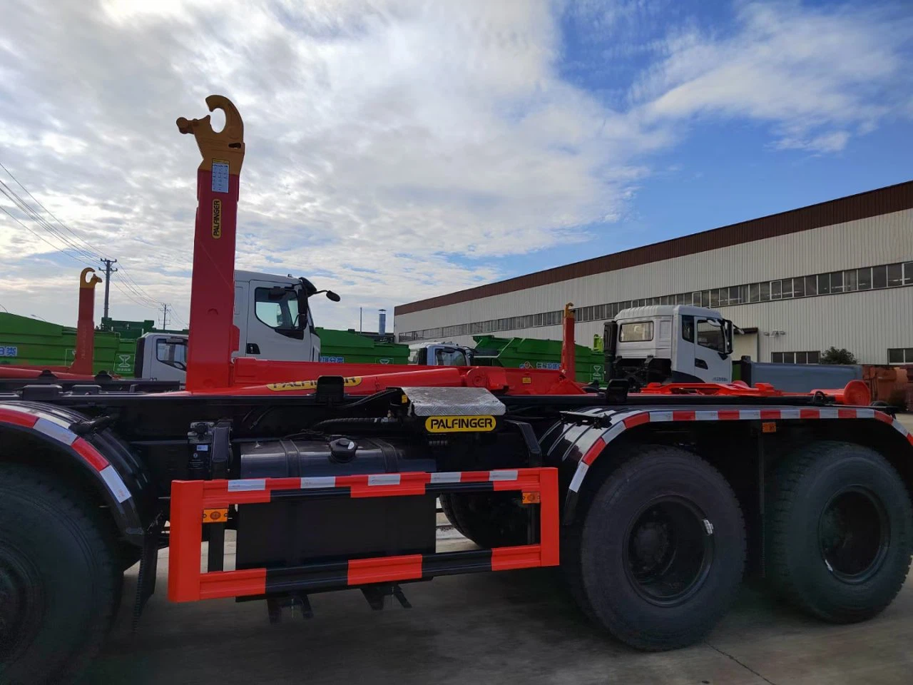 PALFINGER 30T Hook Lift Dumpster 10