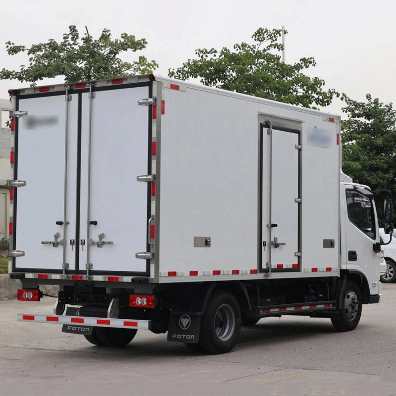 4x2 Reefer Truck Refrigerated Truck 7