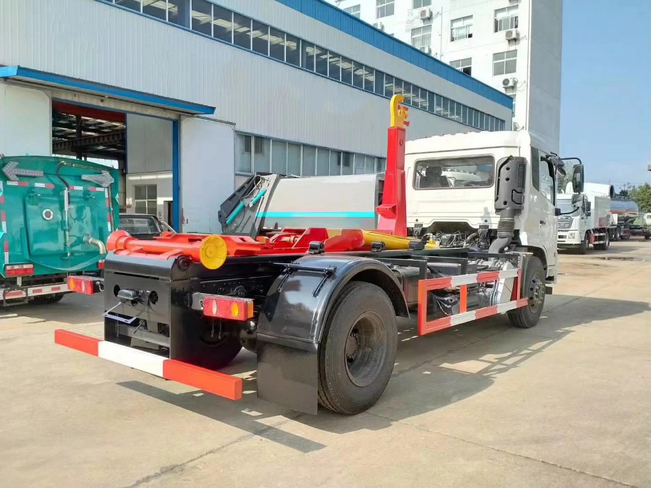 12CBM 4x2 Dumpster Garbage Truck 7