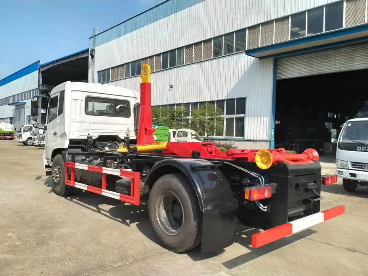 12CBM 4x2 Dumpster Garbage Truck 8