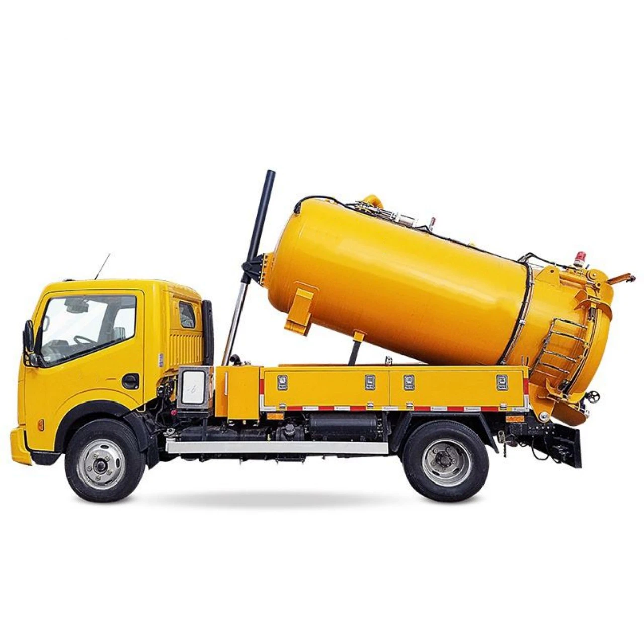 6 Wheelers 4500 Liters Vacuum Tanker 7