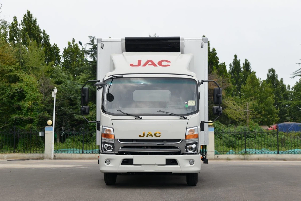 JAC 17 CBM Refrigerated Box Truck 7