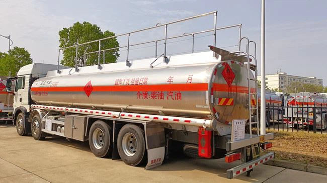 dongfeng-8x4-fuel-tank-trailer-aluminiumcd377919-242d-407f-982c-24a6342c4af0